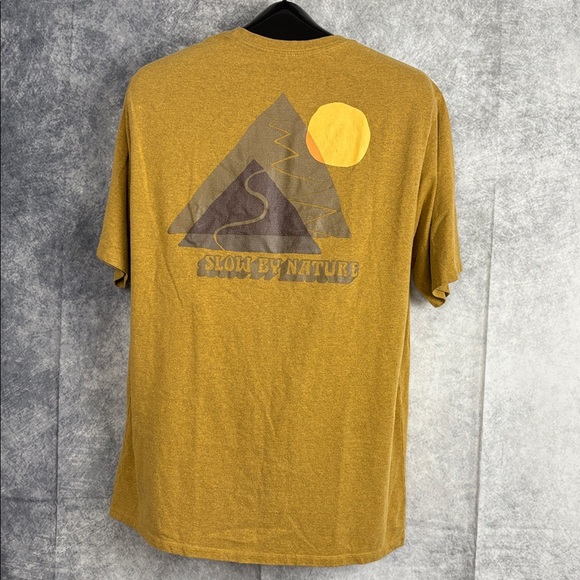 Patagonia Men's‎ Responsibili-Tee Slow by Nature Mountains Shirt Size Medium - Picture 2 of 9